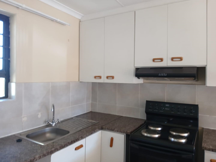 To Let 2 Bedroom Property for Rent in Ferndale Western Cape